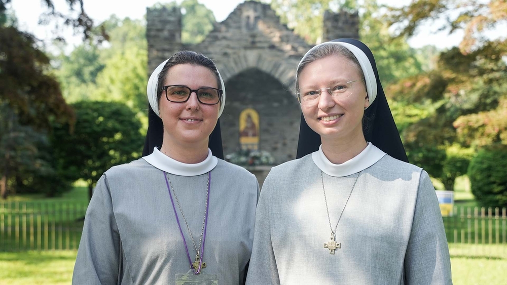 Ukrainian sisters come to Pennsylvania to help run summer camp