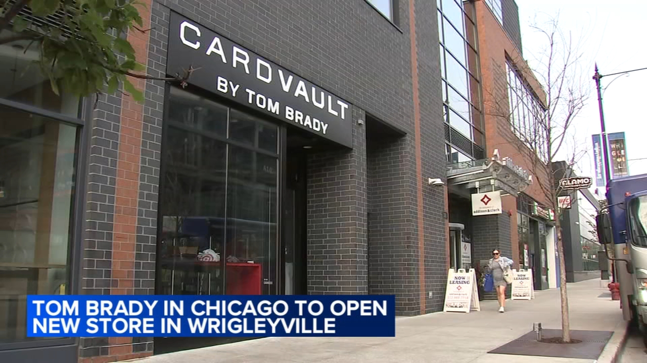 Tom Brady in Chicago to open new CardVault store