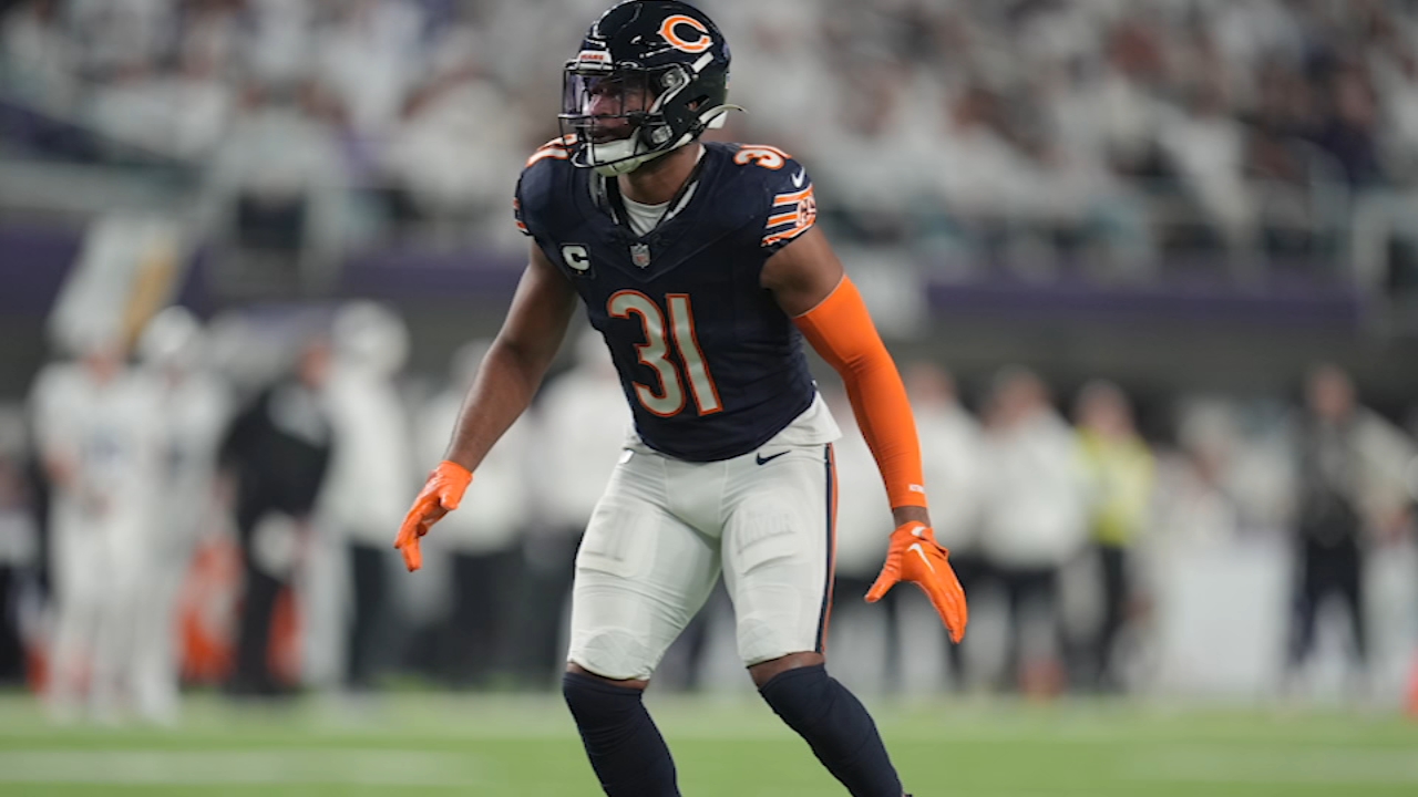 Angie Stone, Grammy-nominated R&B singer, dies in Alabama car crash at 63,  publicist says - ABC7 Chicago