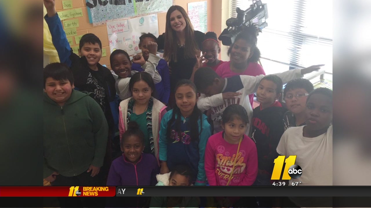 Teacher uses social media to help teach critical thinking