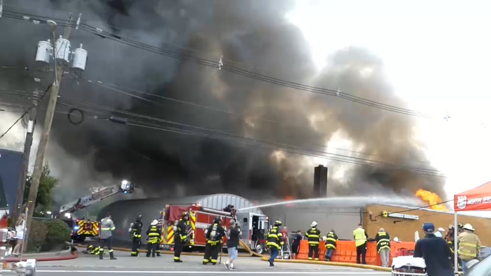 Firefighters battle 4-alarm fire in Totowa, New Jersey