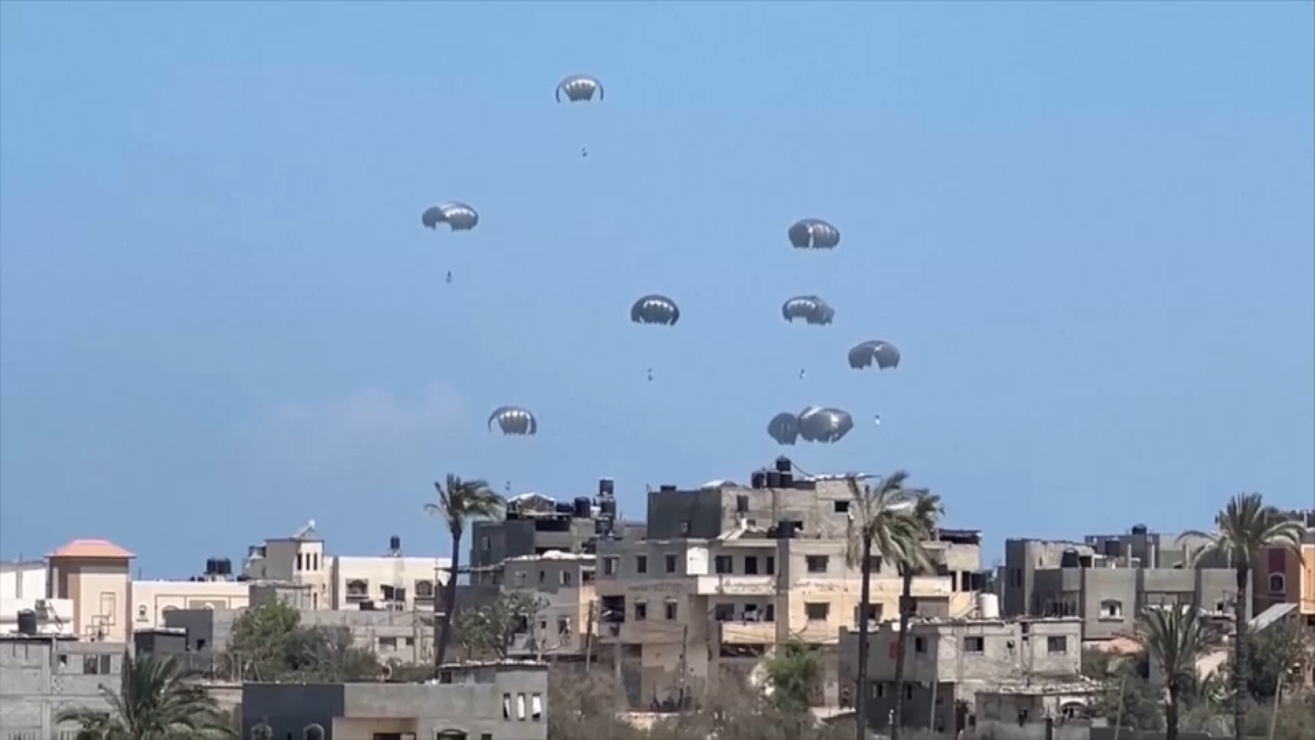 Planes drop aid into Gaza amid worsening conditions
