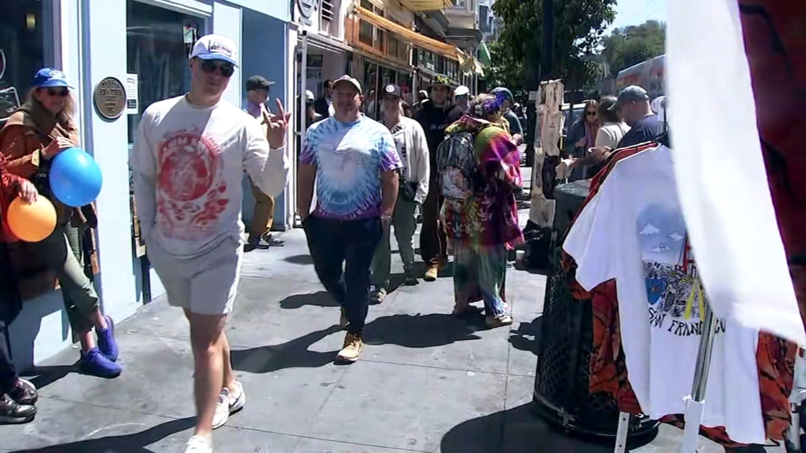 'Streets are packed': SF businesses ride groovy economic vibe from thousands of Deadheads