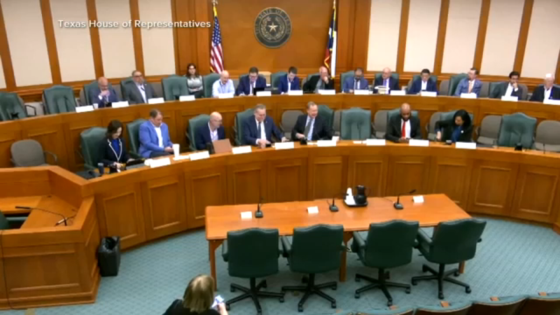 Texas House votes to issue warrants for absent Democrats