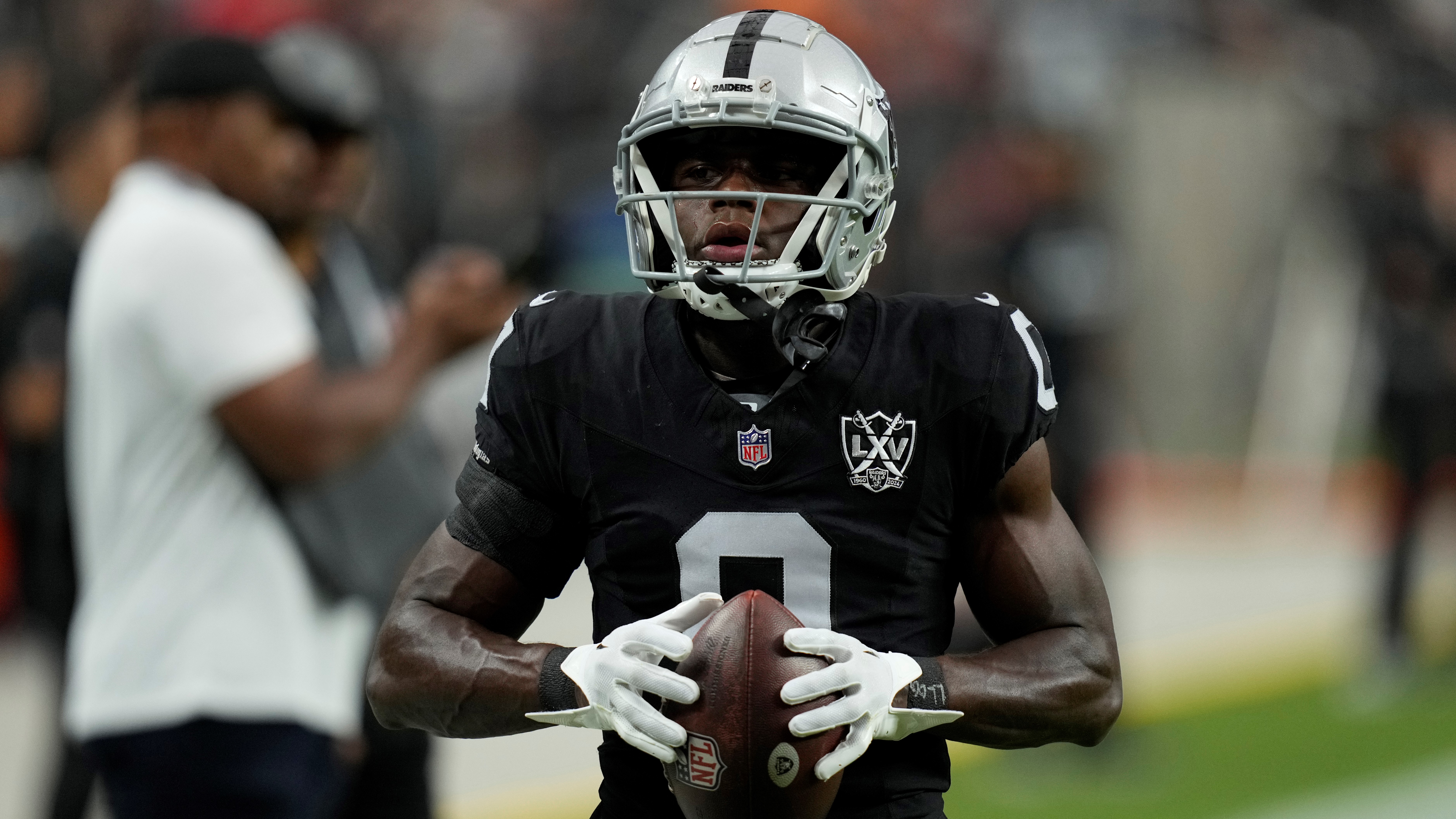 Las Vegas Raiders trade cornerback Jakorian Bennett to