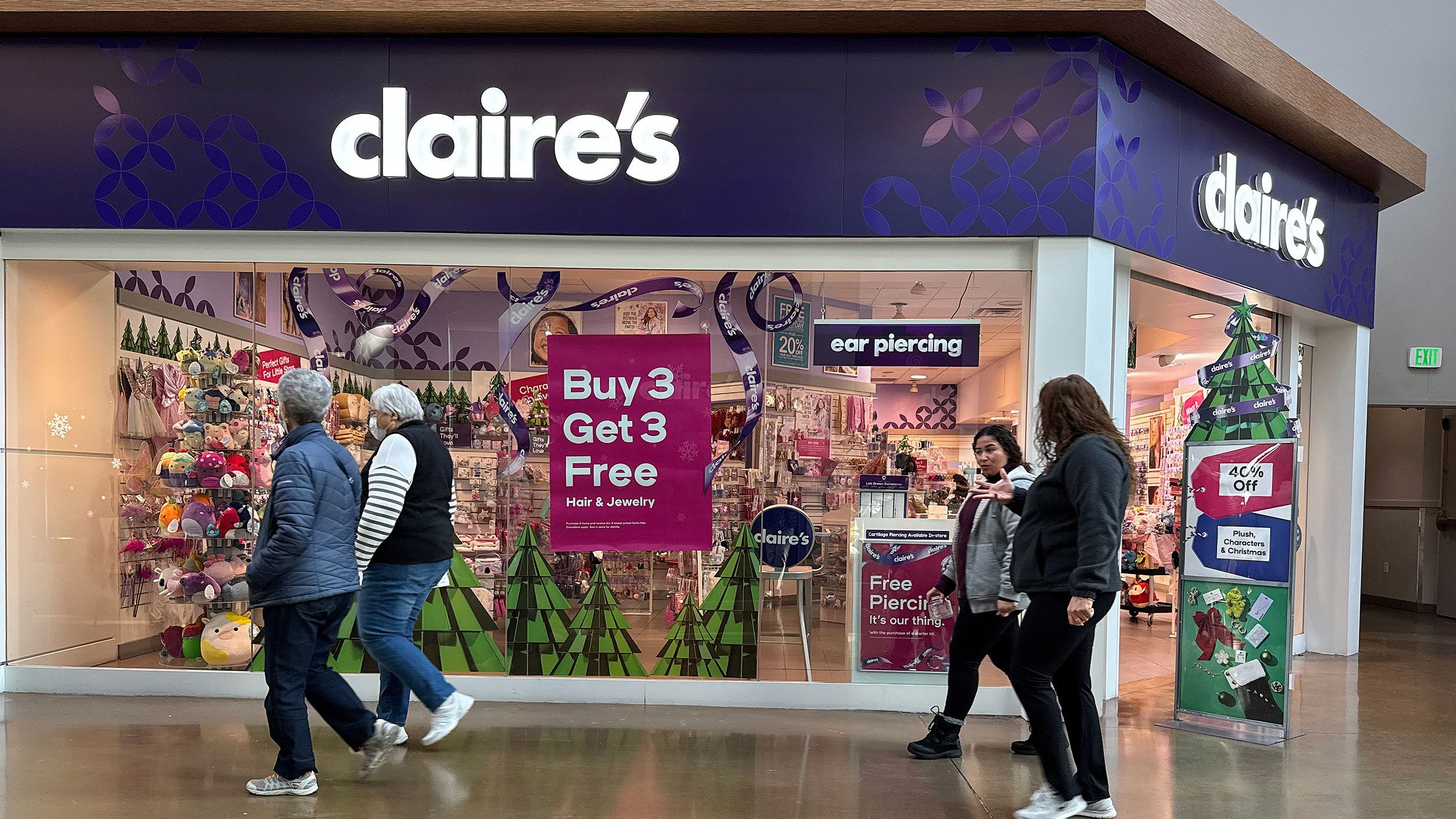 Claire’s, a mall staple for tweens, files for bankruptcy — again