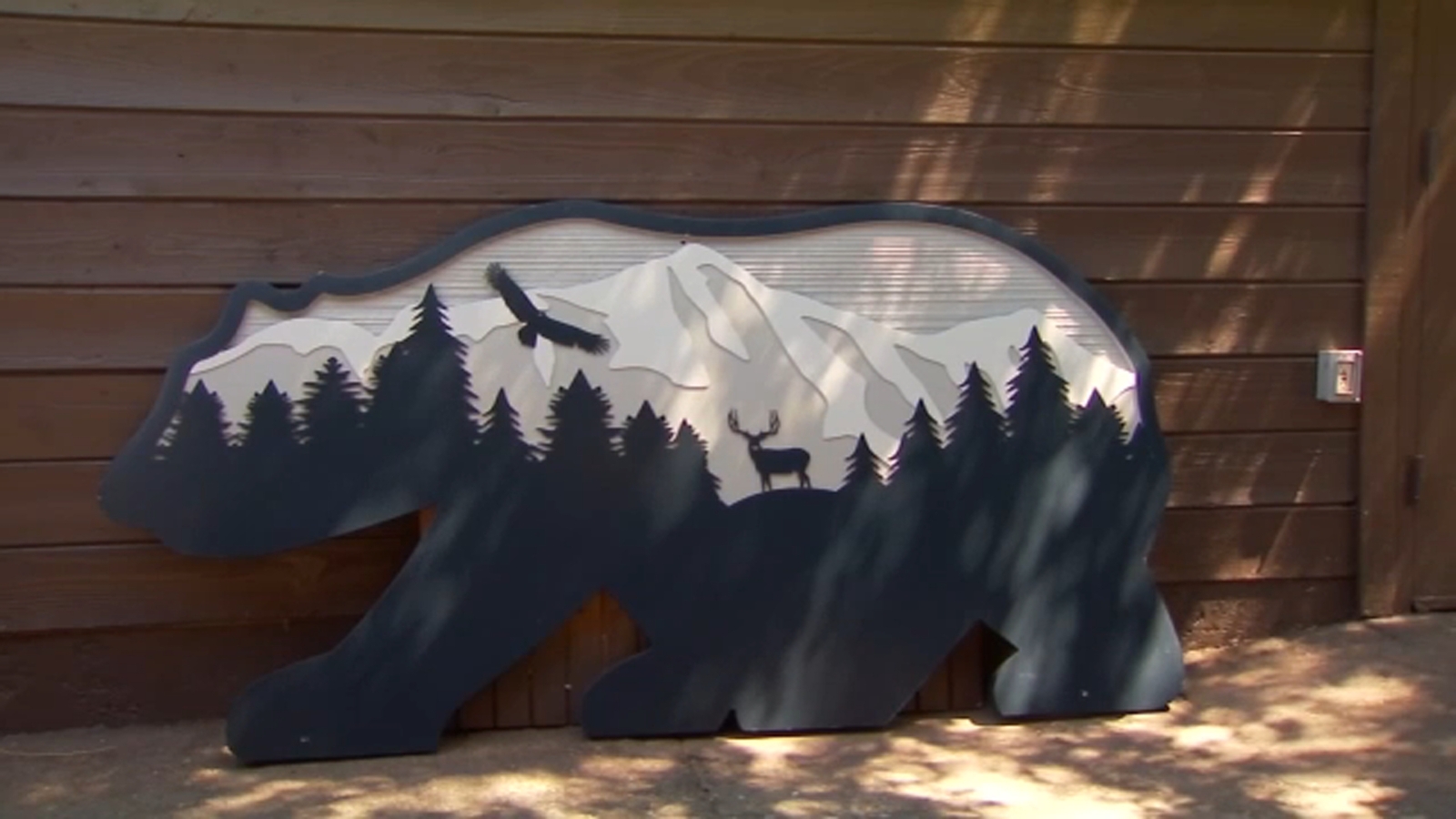 Merced Police Recover Stolen Applegate Zoo Sign After Six Months