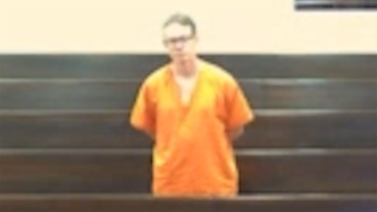 Church volunteer for youth ministry arrested after child porn found on  computer, Harris County Precinct 1 Constable Office says - ABC13 Houston