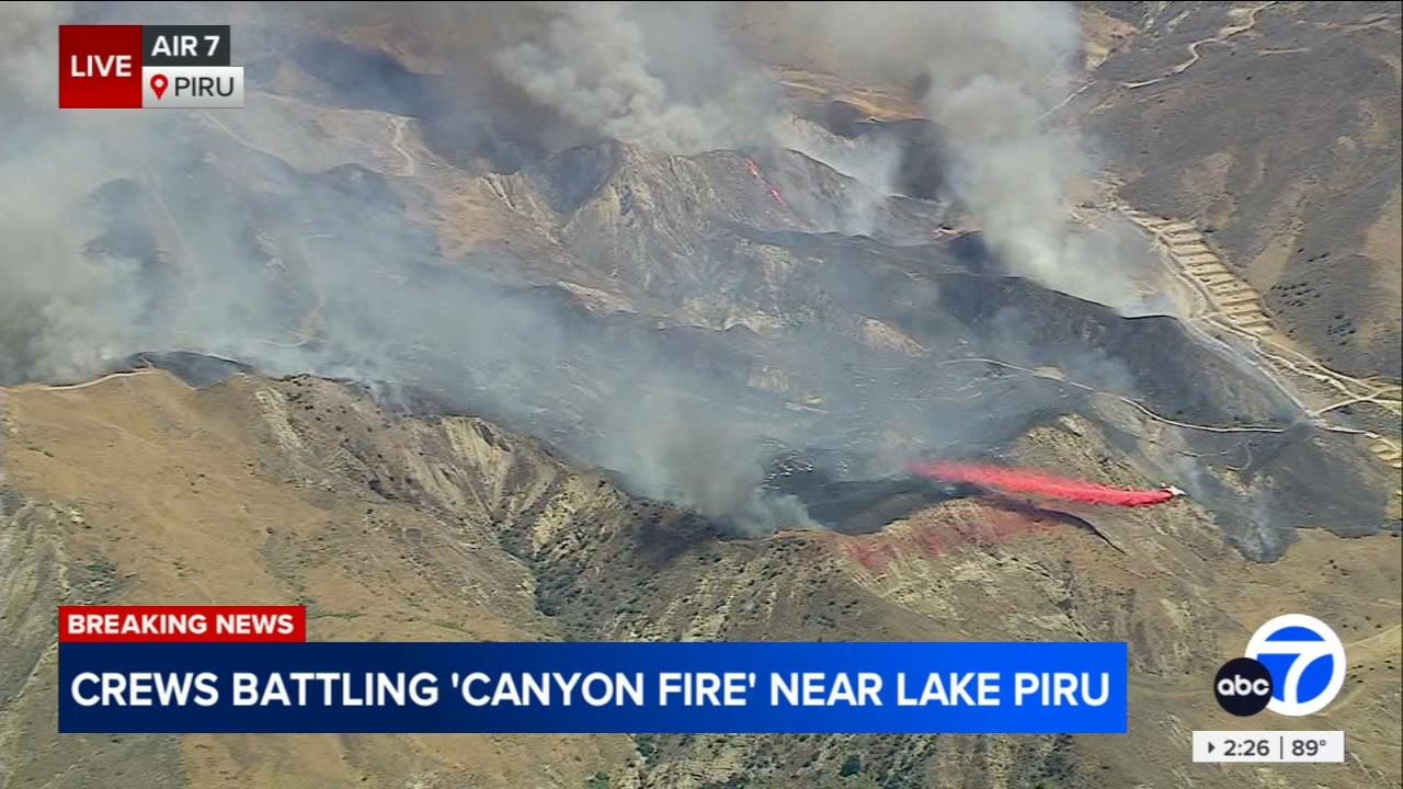 Fast-moving brush fire burning near Lake Piru in Ventura County
