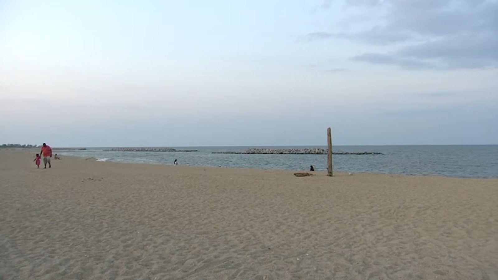 Woman, teen daughter hospitalized after water rescue Illinois State Beach Park,  officials say
