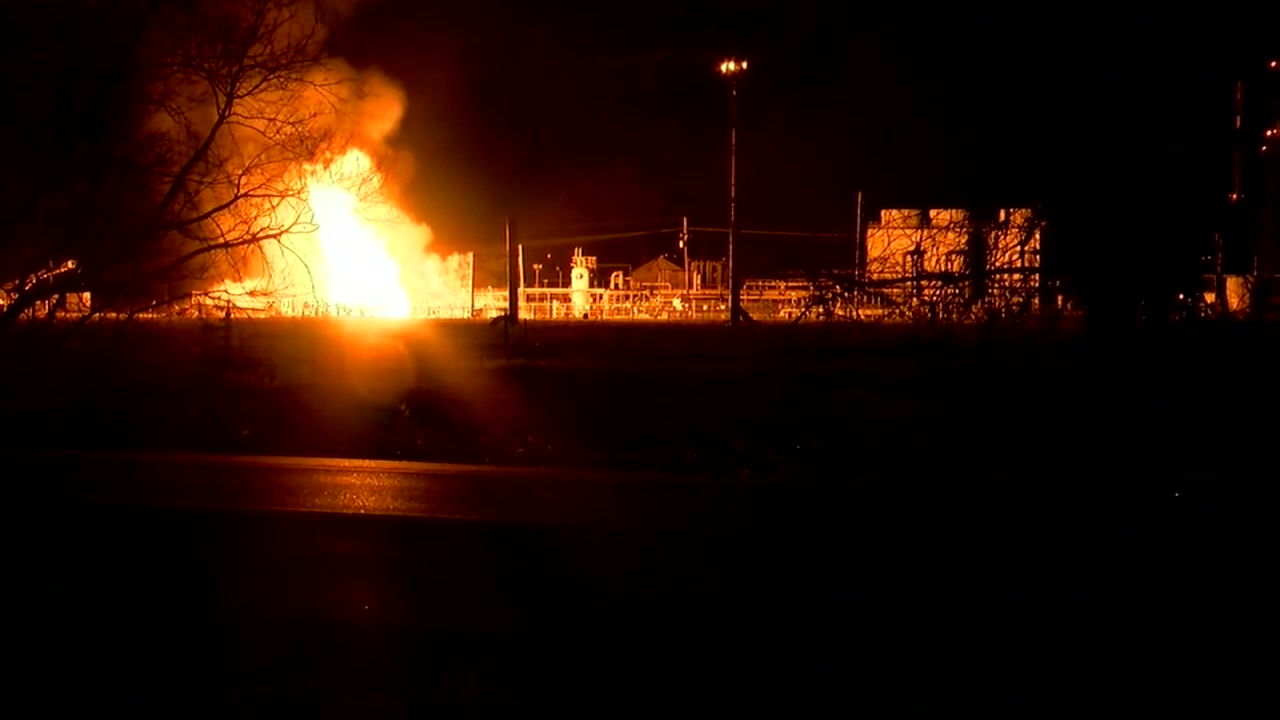 1 missing and 2 injured in Louisiana pipeline fire