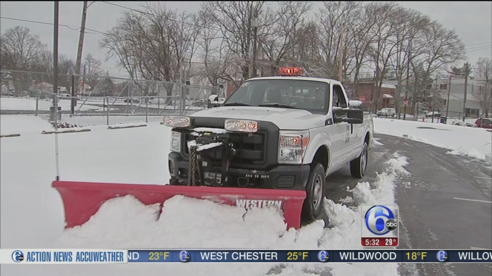 Plow drivers hit the road as snow falls 6abc Philadelphia
