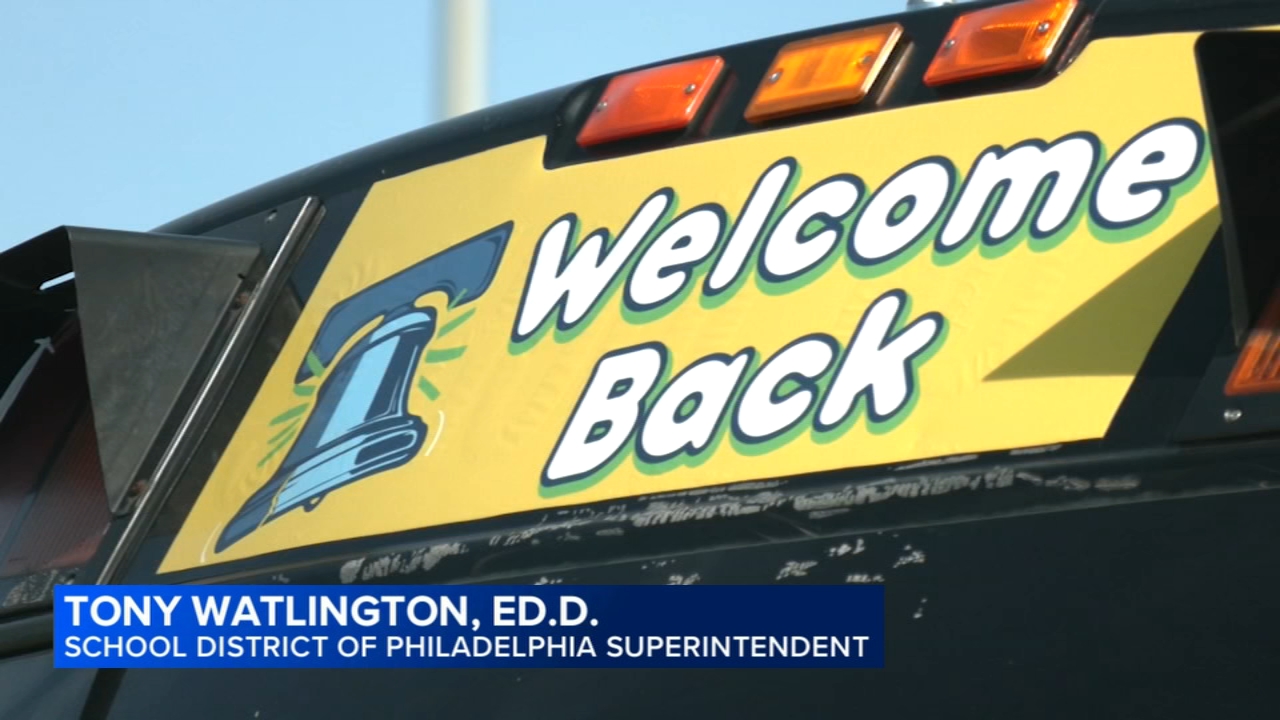 Phillies 'Ring the Bell' with School District of Philadelphia 