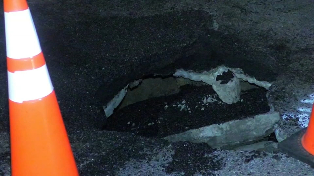 Sinkhole causes road closure on US-301 in JoCo