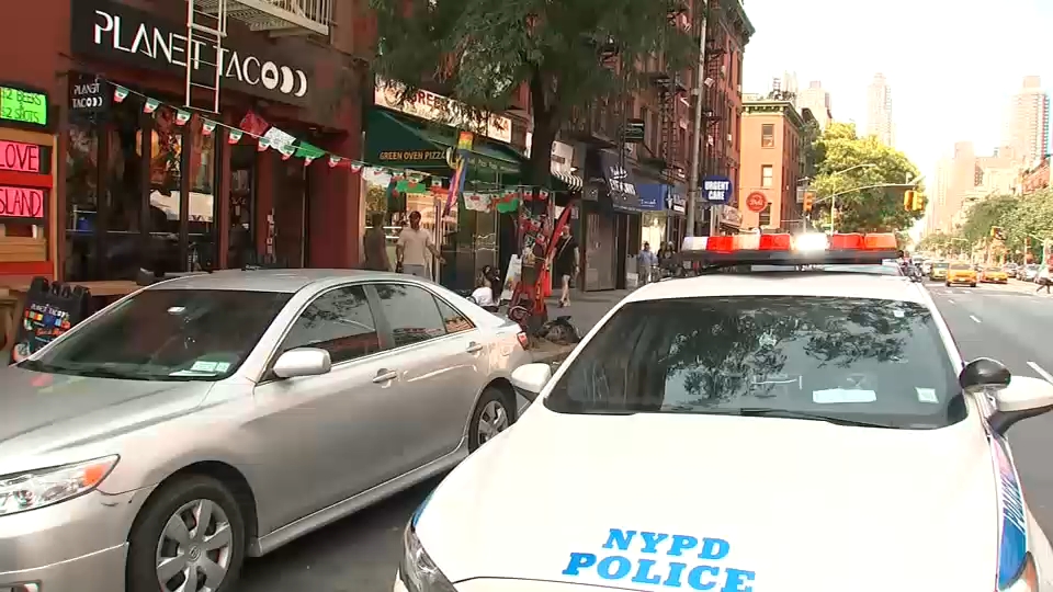 70-year-old man slashed on neck in Hell's Kitchen
