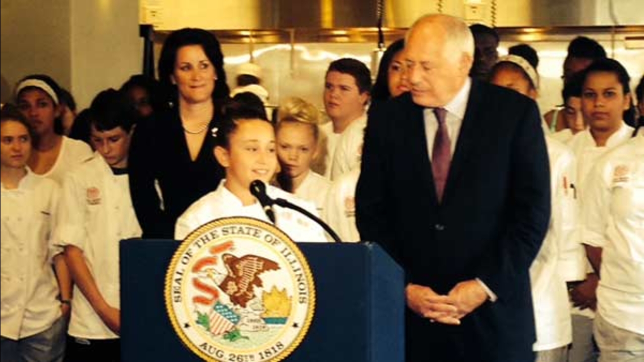 Girl 12 Whose Cupcake Business Was Once Shut Down Joins Governor At Culinary Event Abc7 Chicago