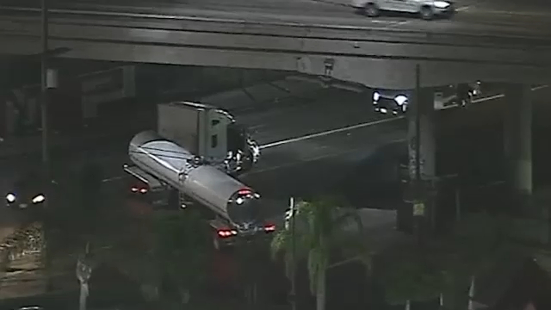 2 armed carjackers on the loose after wild chase across LA in big rig
