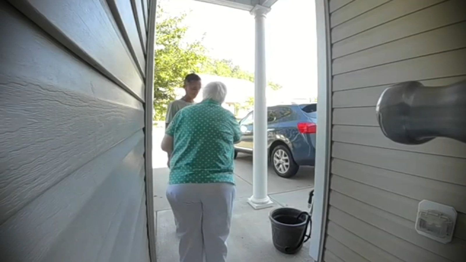 Woman hands over $17,500 to alleged scammer who showed up at her NC home: 'You have to get cash'