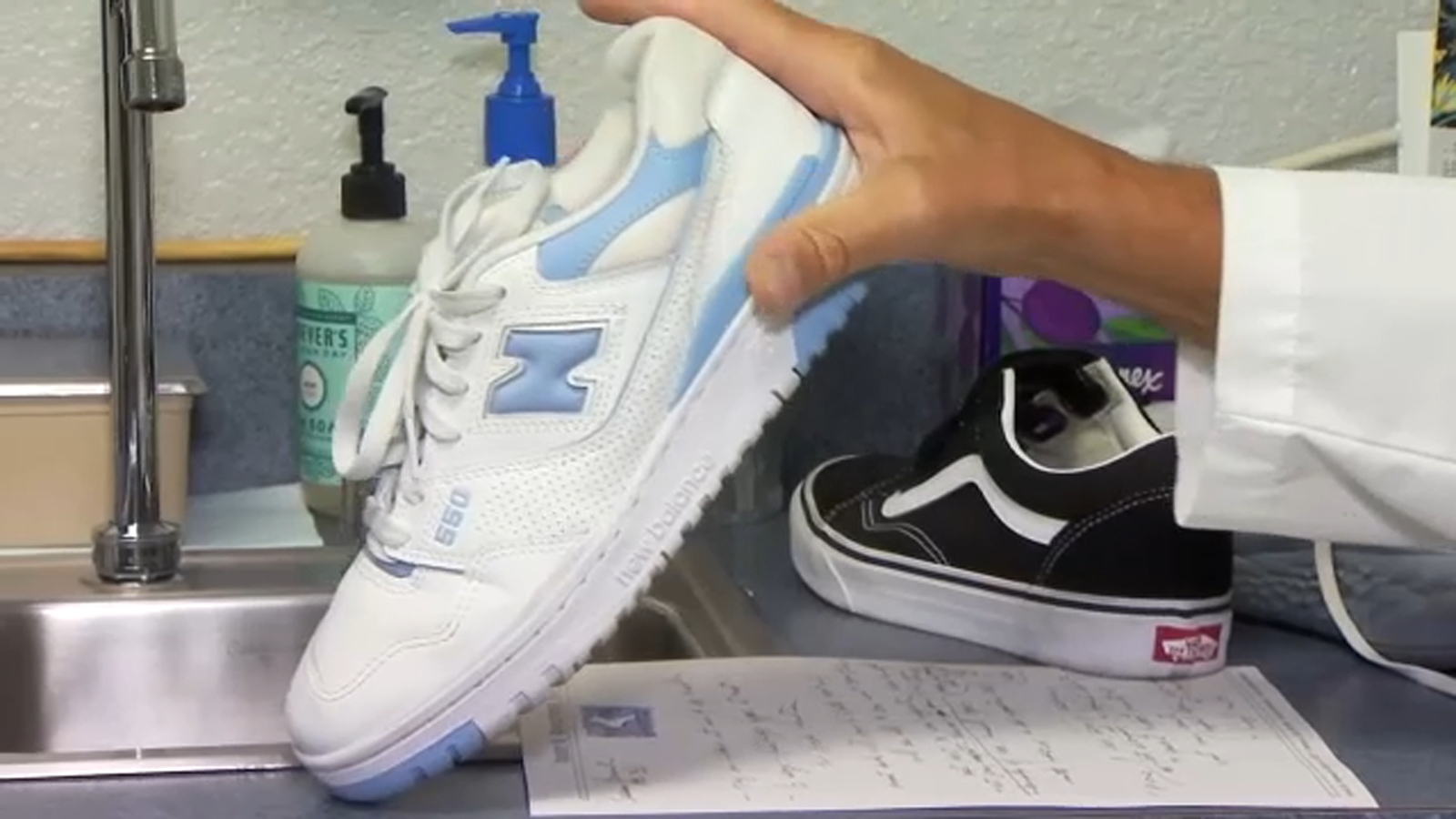 Podiatrist weighs in on best shoes to buy your students while back-to-school shopping