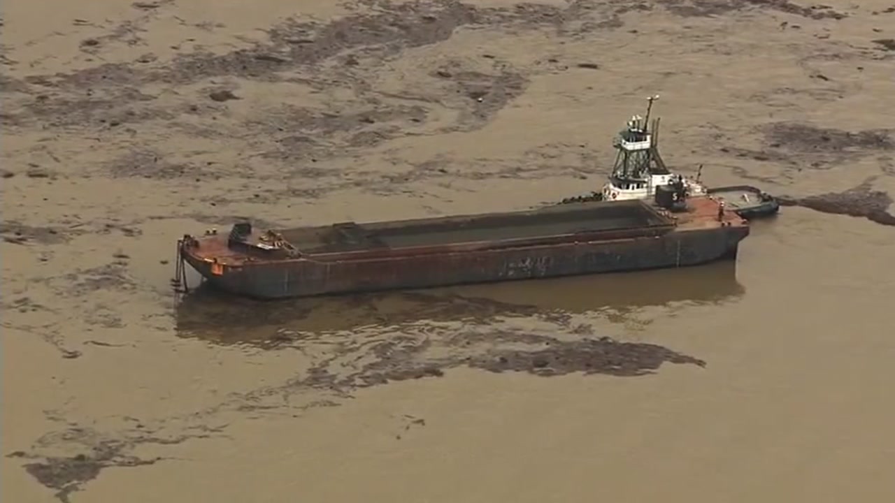 Debris floating in San Francisco Bay causing big problems for ferry service