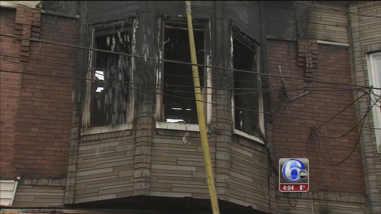 3 children, 2 adults injured in house fire in Grays Ferry