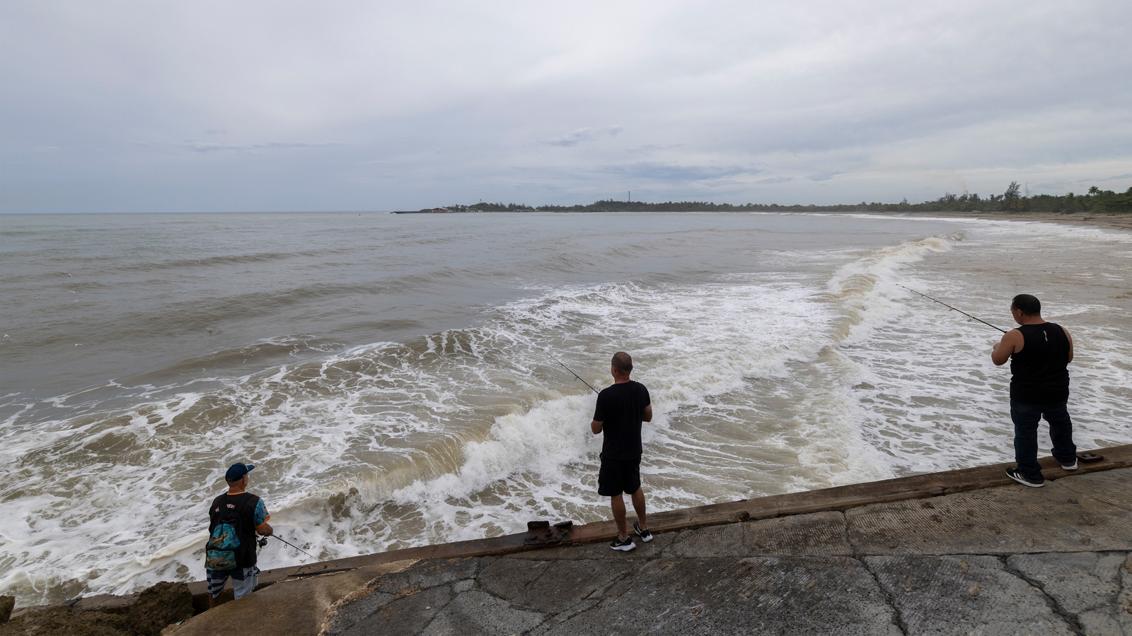 Hurricane Erin forces evacuations on North Carolina's Outer Banks, threatens dangerous rip currents