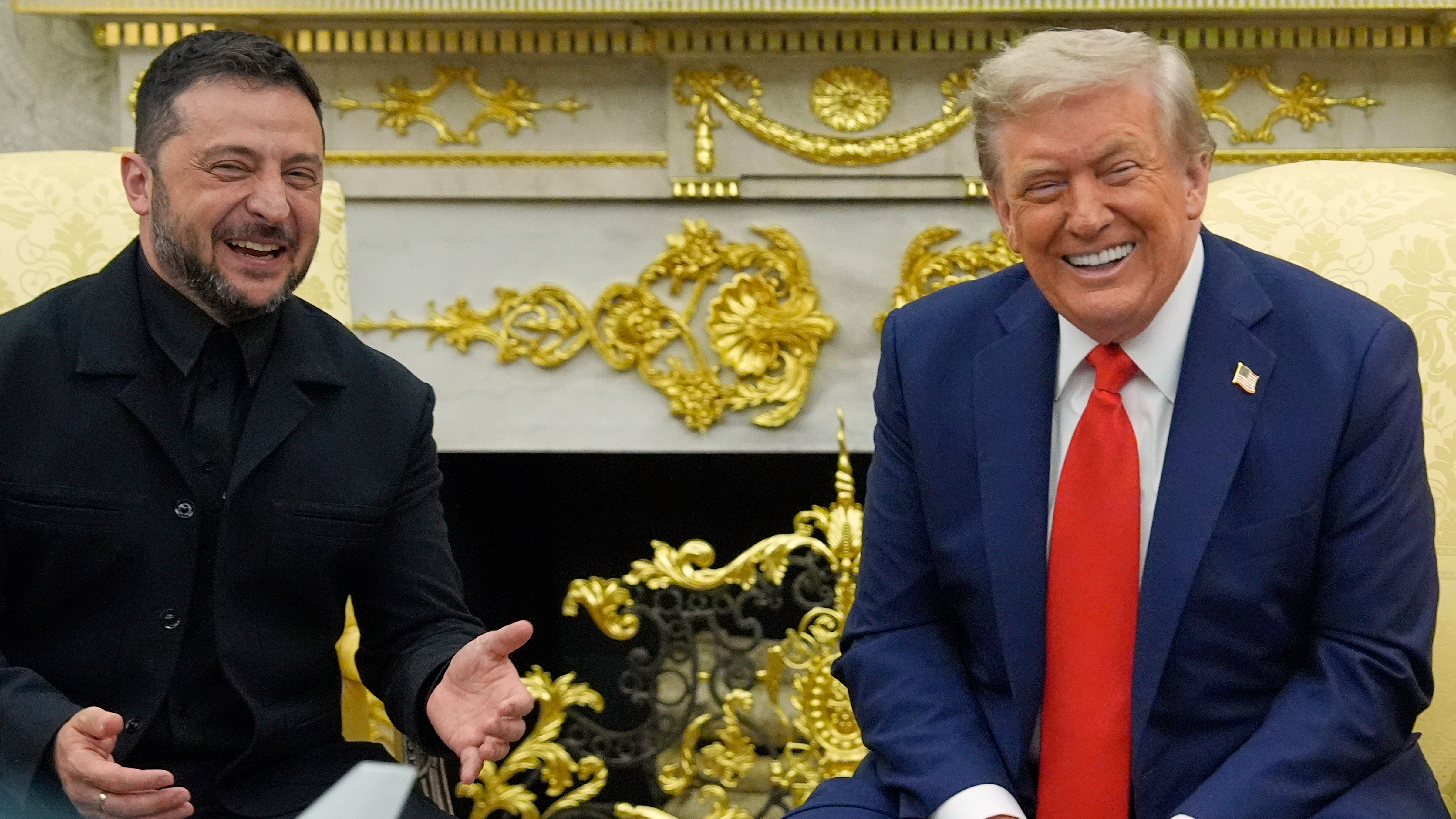 President Donald Trump meets with Ukraine's President Volodymyr Zelenskyy in the Oval Office at the White House, Monday, Aug. 18, 2025, in Washington.