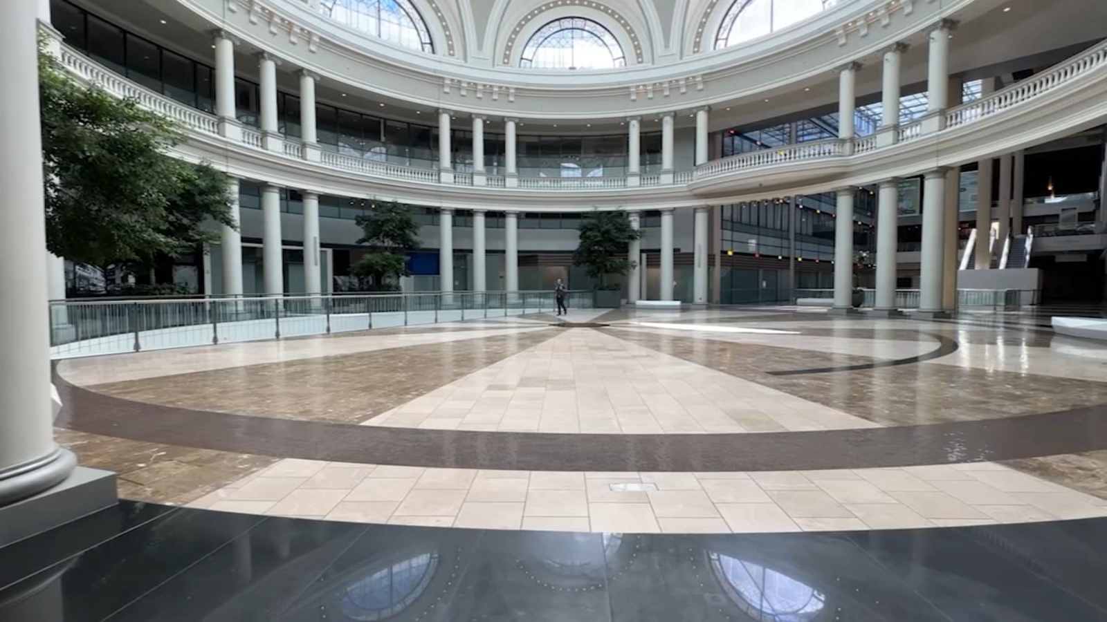 Auction of San Francisco Centre mall delayed again