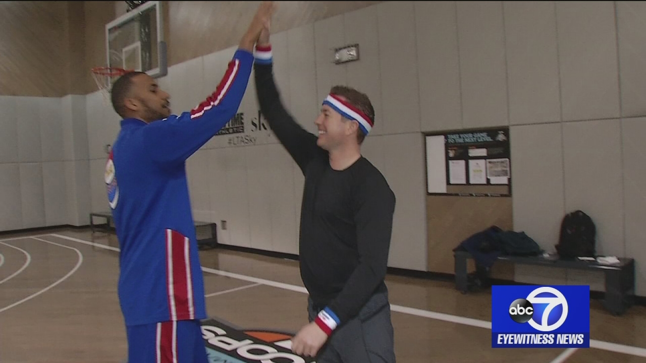 Trying out the Harlem Globetrotter's 4-point shot
