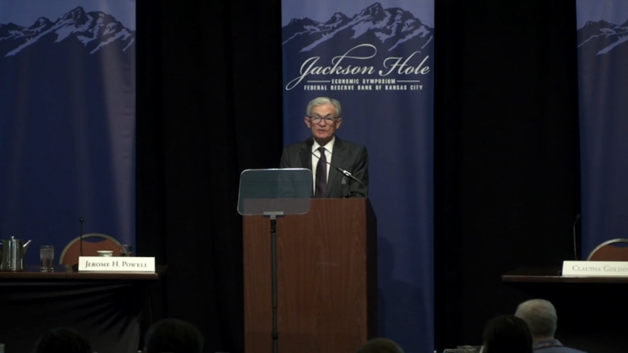 Powell says inflation, hiring slowdown pose 'challenging situation'
