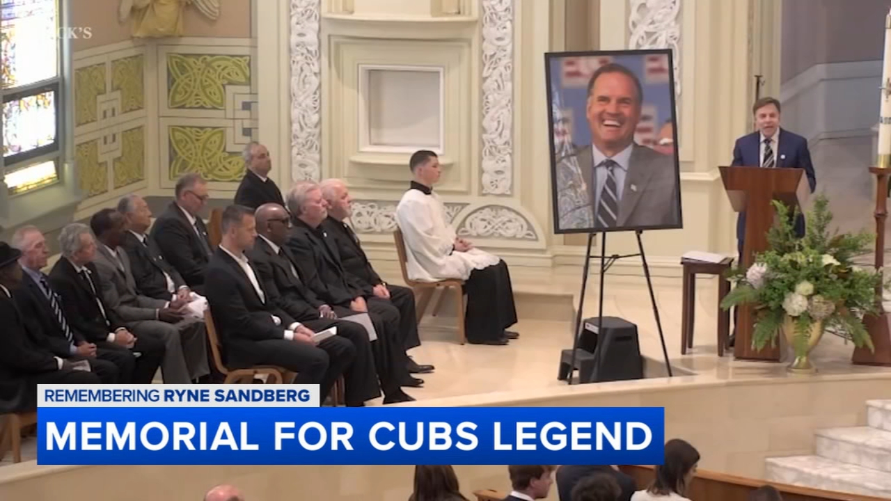 Family, friends gather for Ryne Sandberg's funeral