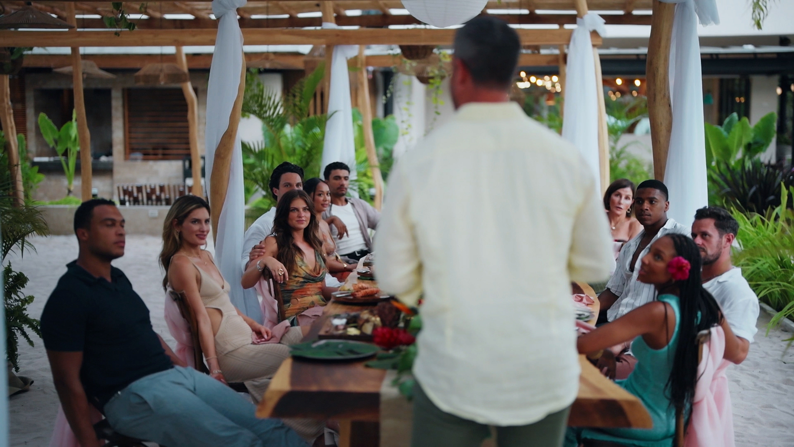 'Bachelor in Paradise' exclusive clip shows wild new elements for contestants
