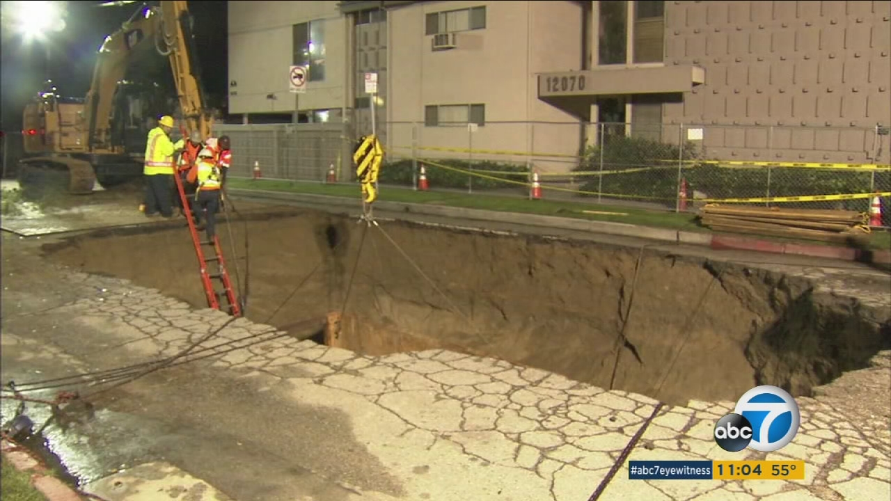 Studio City sinkhole repairs may take days, officials say