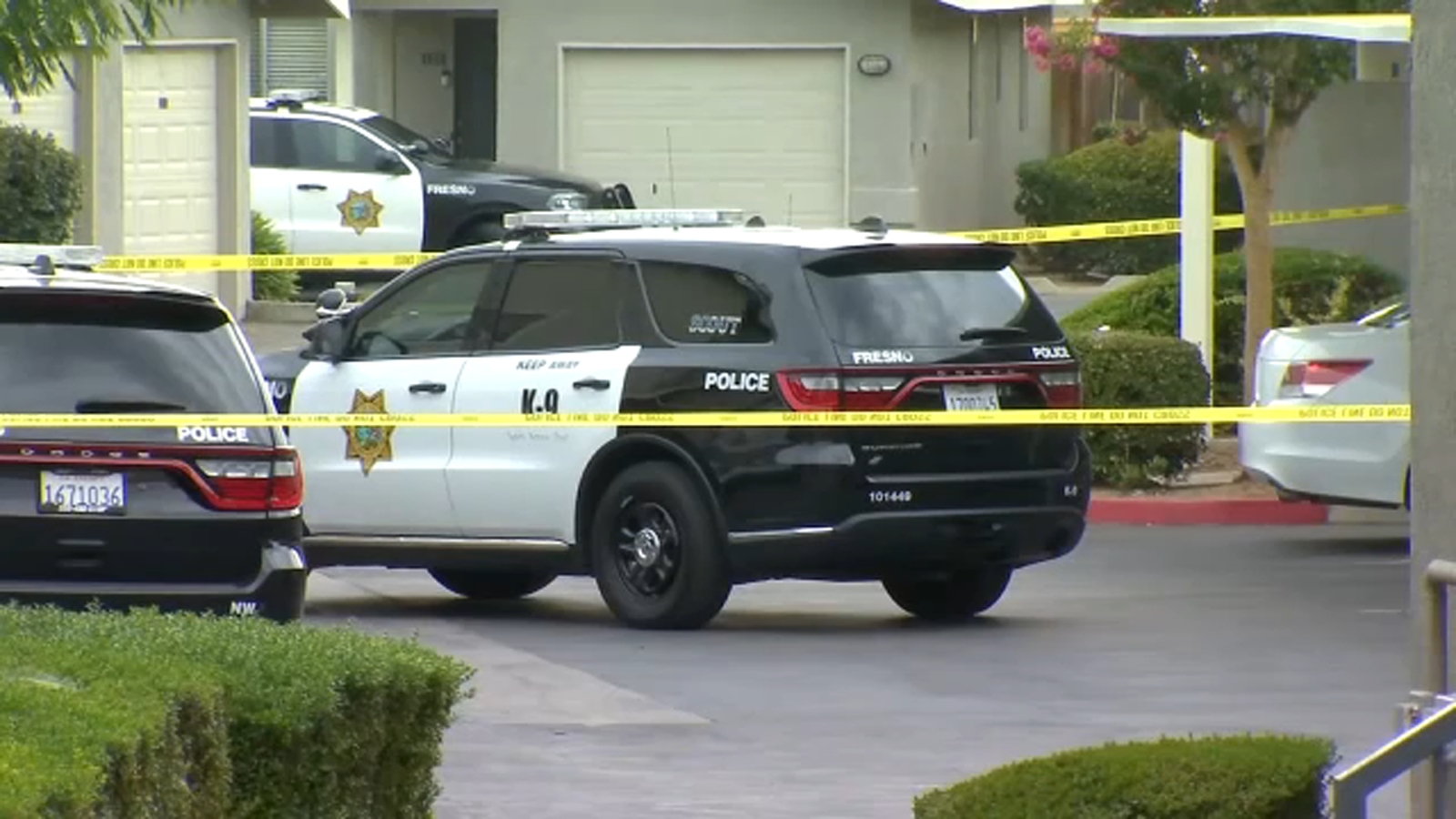 Police negotiating with domestic violence suspect in northwest Fresno apartment