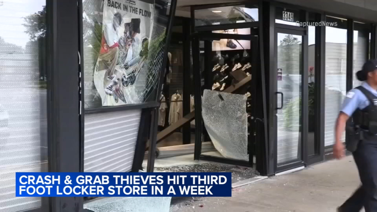 3rd Foot Locker store hit by crash-and-grab thieves within 1 week: CPD