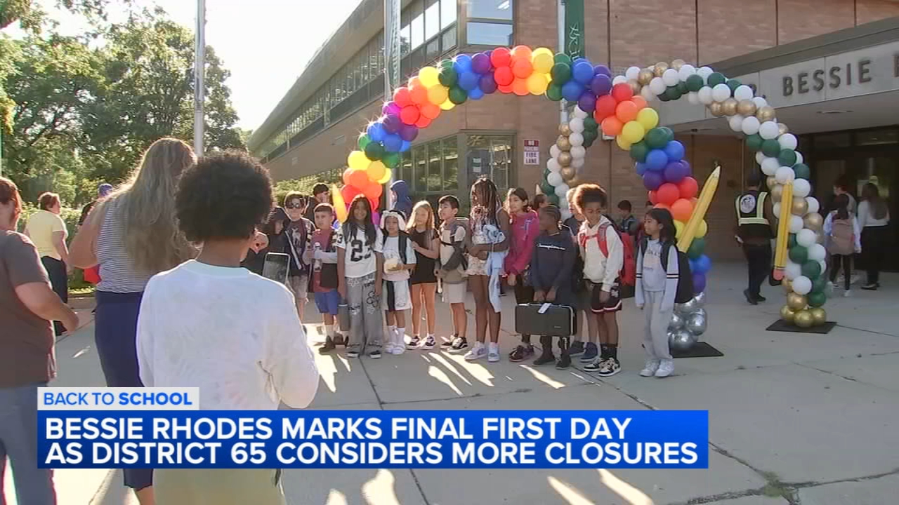 
Skokie school welcomes students back for final first day of school