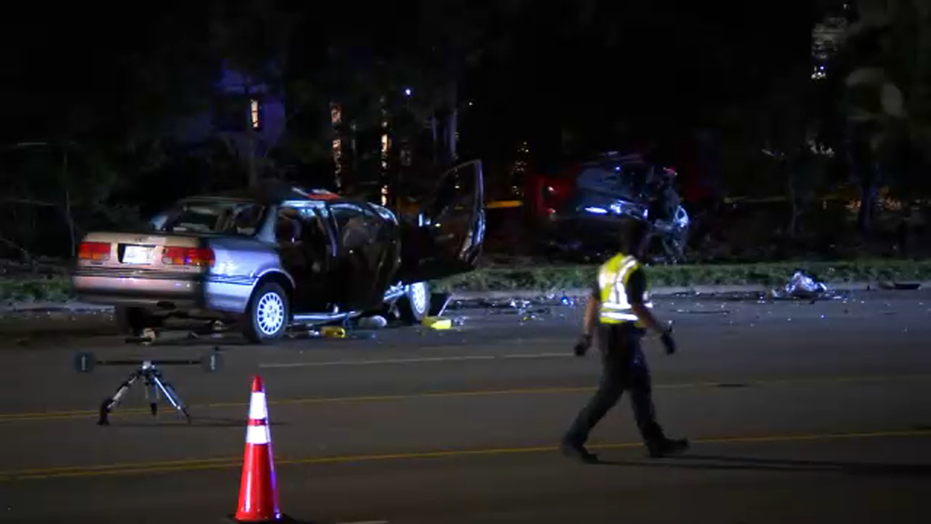 Falls of Neuse head-on collision leaves 1 dead, Raleigh police say