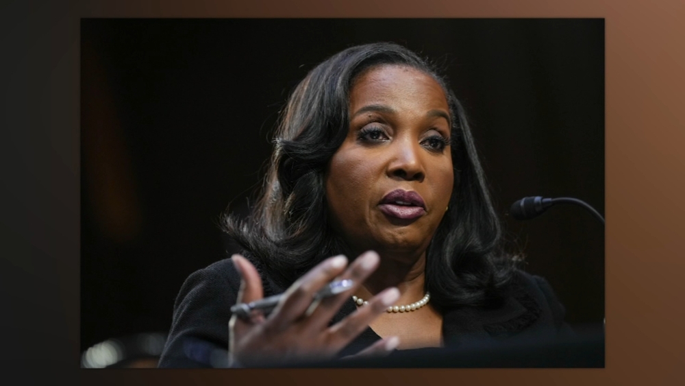 Federal Reserve Governor Lisa Cook sues Trump administration to block her  attempted firing - ABC7 Los Angeles