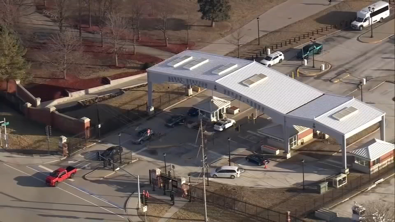 Pritzker reacts to report National Guard could be housed at naval base