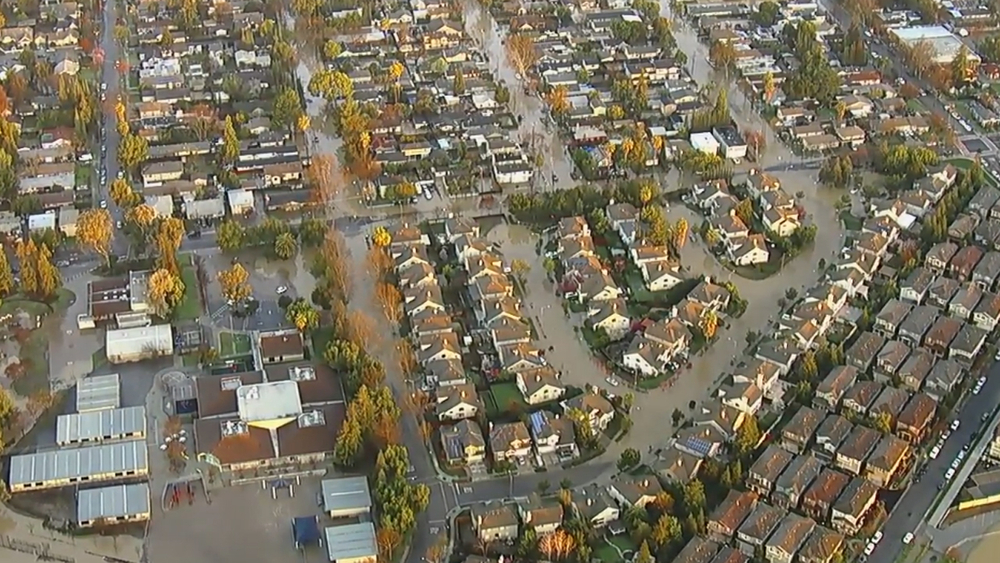 Flooding triggers evacuations, Hwy 101 closure in San Jose