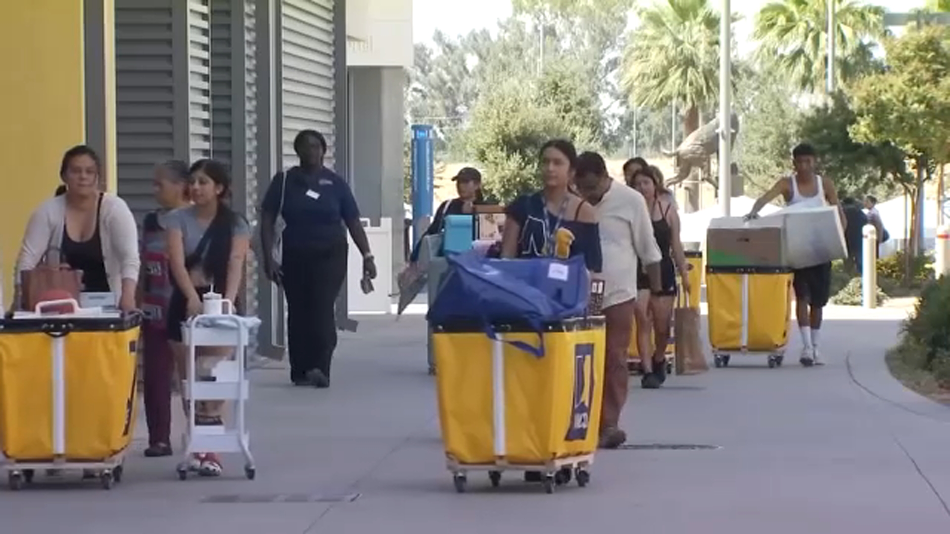 UC Merced students move in for new school year