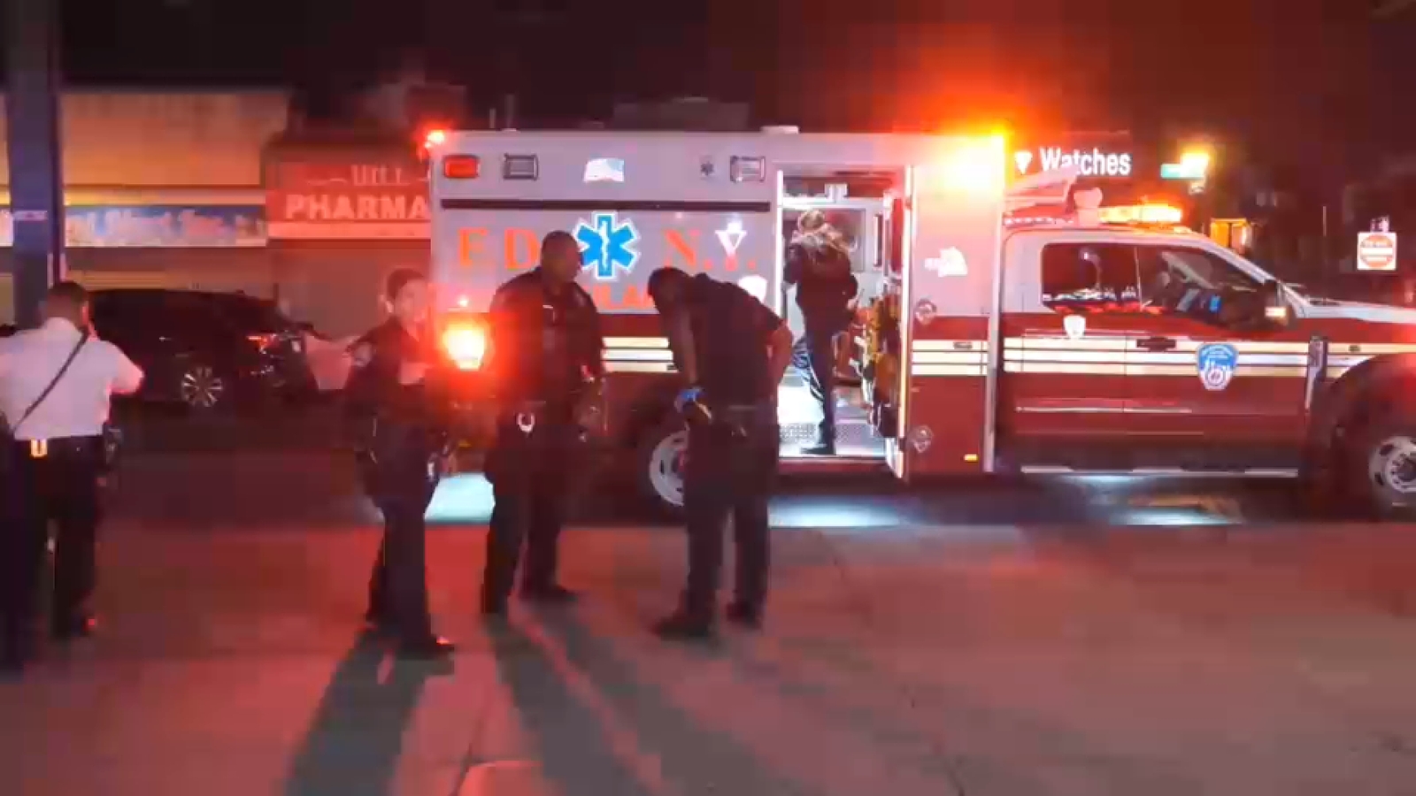 Man slashed in face at Bronx subway station in Parkchester, attacker on ...
