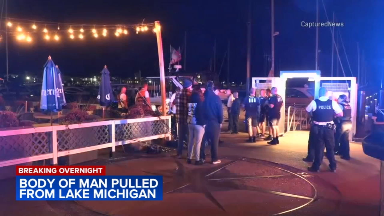 Body of man pulled from Lake Michigan, Chicago police say