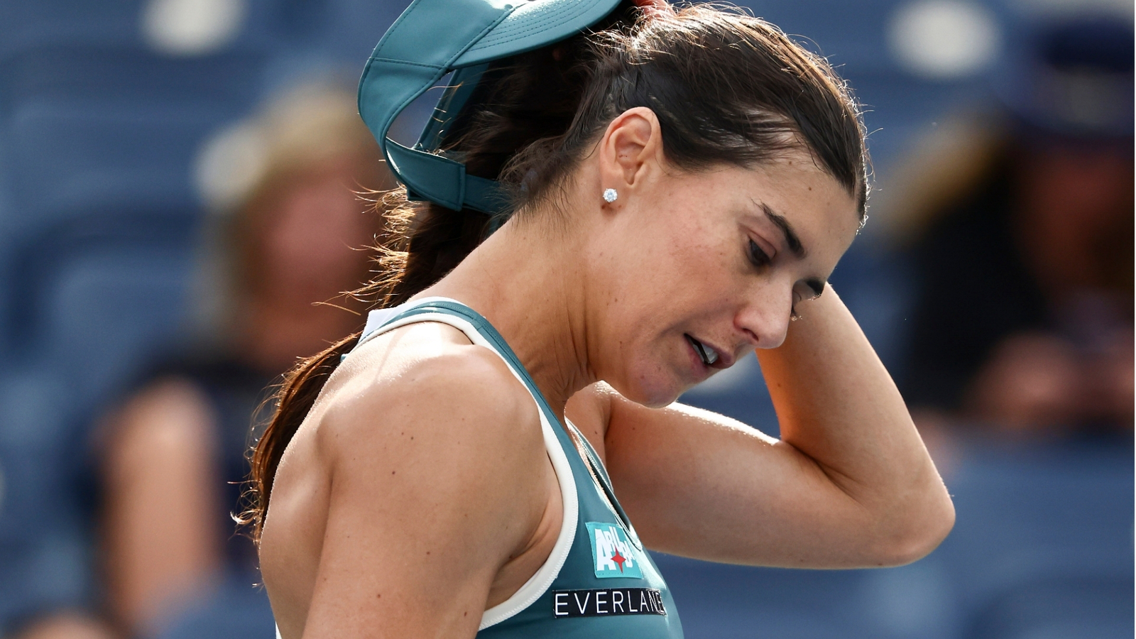 Tennis player Sorana Cirstea says trophy was stolen from her New York hotel room during the US Open