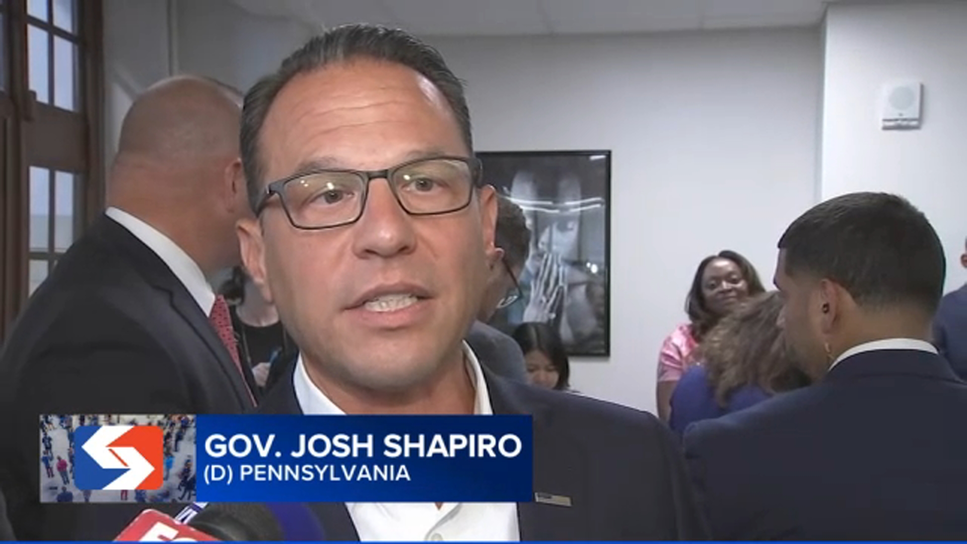 Gov. Shapiro meets with legislative leaders as SEPTA funding impasse continues