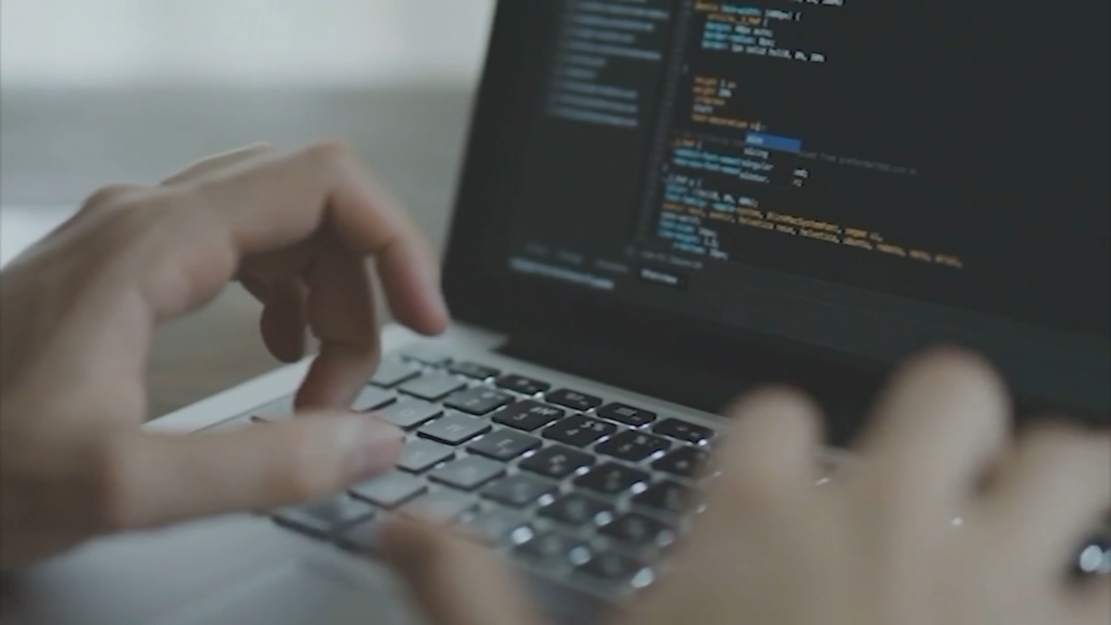 Silicon Valley tech expert explains what workers need to know as AI-driven layoffs are on the rise
