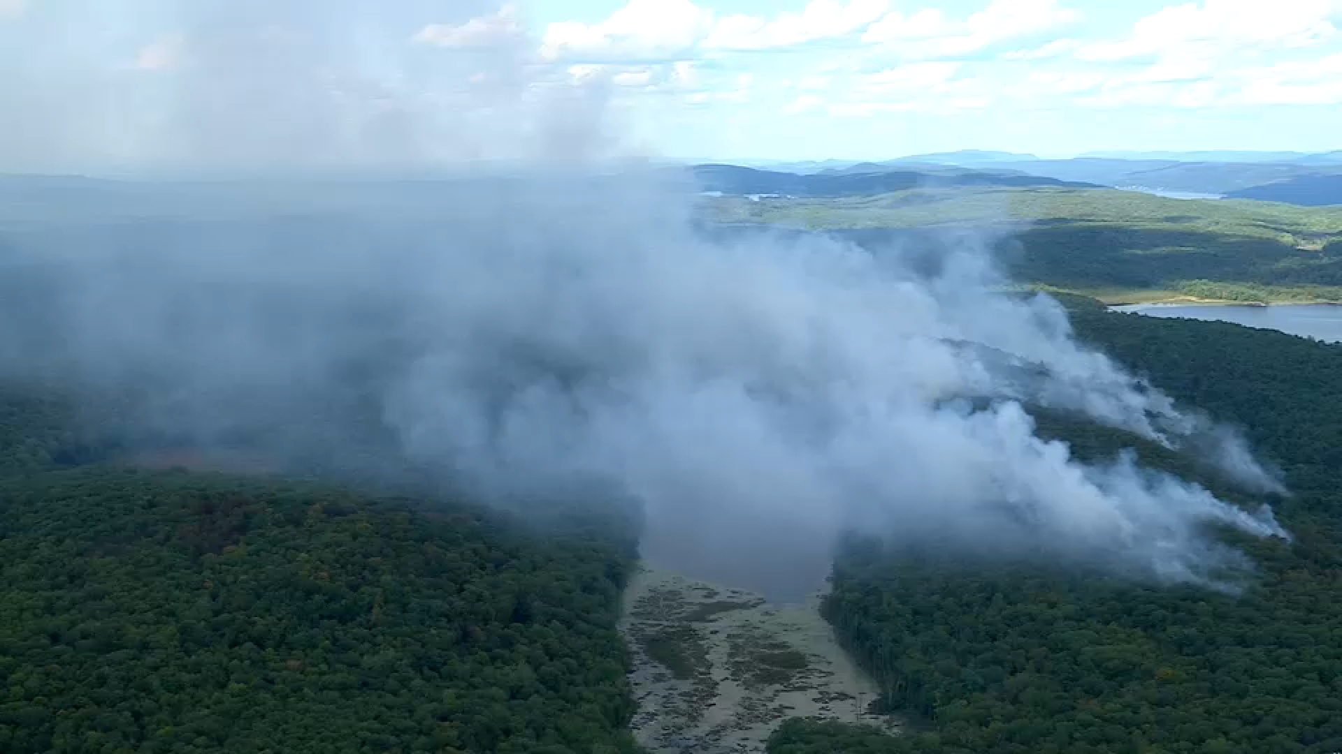 Firefighters battle 120-acre 'Buckabear' wildfire in New Jersey