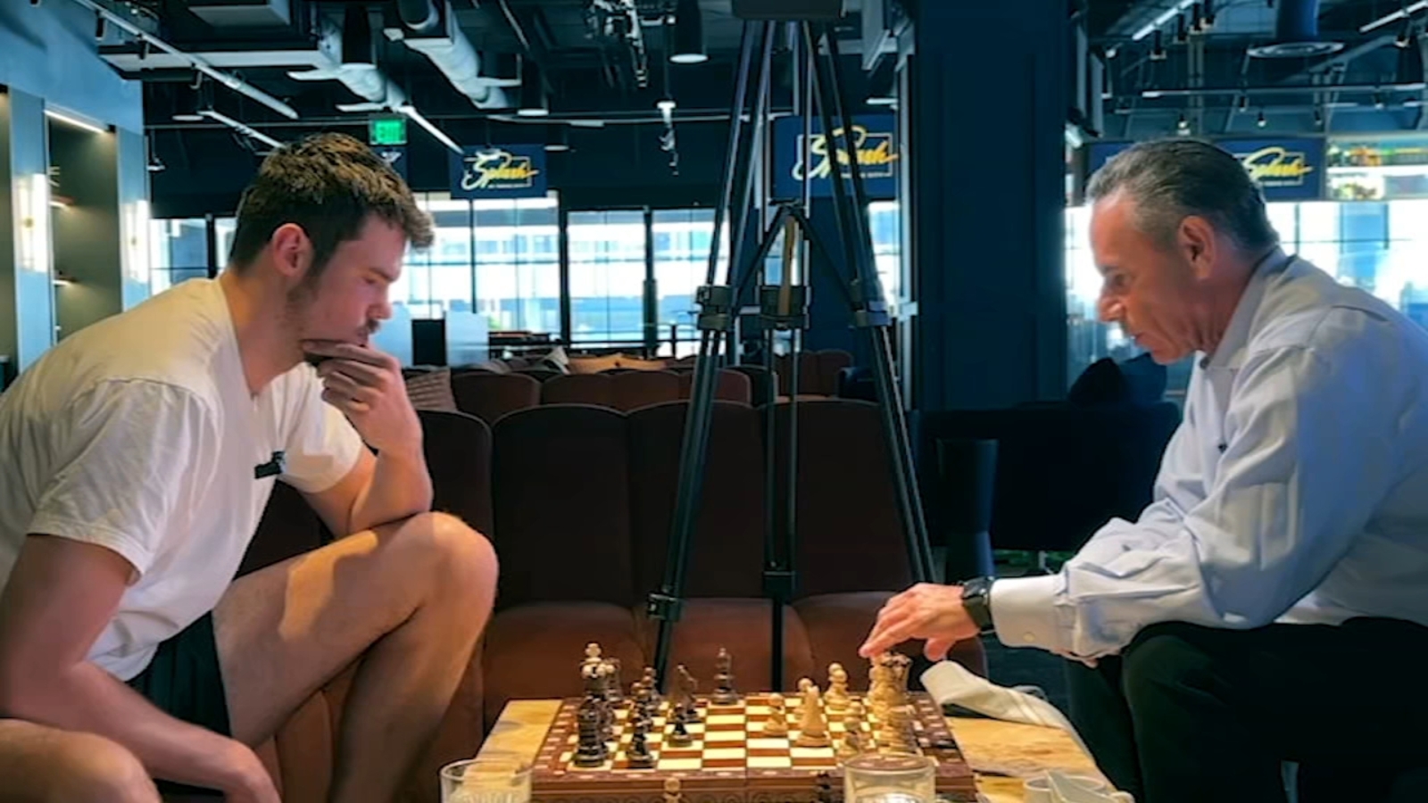 ABC7's Larry Beil challenges Warriors' Quinten Post to a chess match