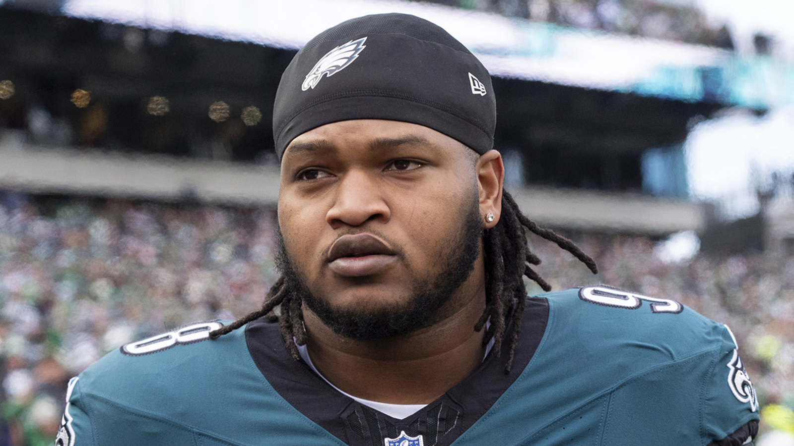 Eagles DT Jalen Carter ejected before 1st snap after apparently spitting on Cowboys QB Dak Prescott
