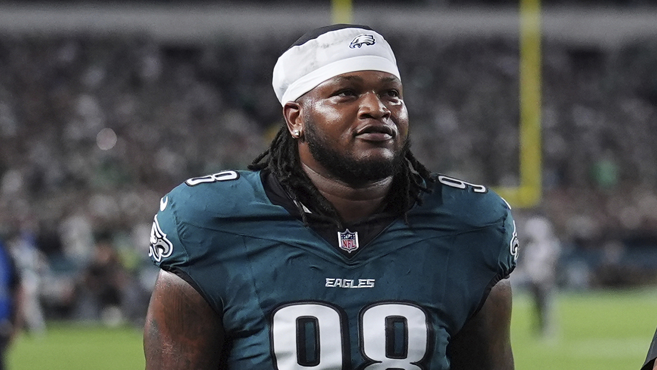 Philadelphia Eagles Defense Lotta Jalen Carter (98), giovedì 4 settembre 2025, dopo essere stato squalificato per comportamenti non sportsmanici a Filadelfia.